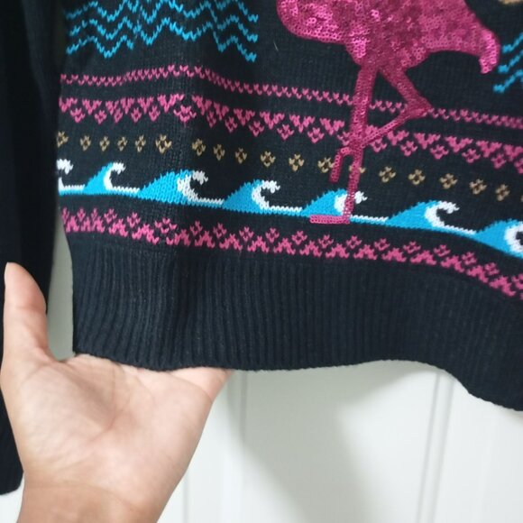 Merry Christmas Poof Feliz Navidad Flamingo Sweater S Black - Picture 6 of 11